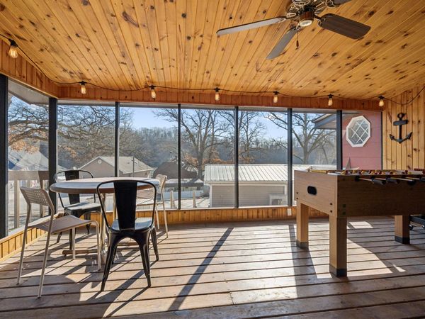 22250 260 Street, Delhi, IA 52223