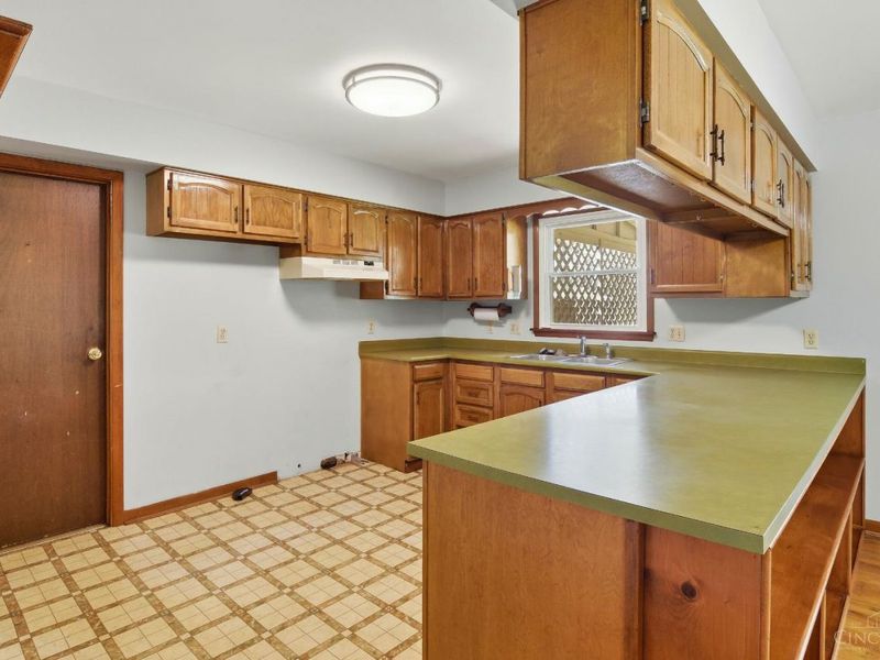 7225 Lesourdsville West Chester Road, West Chester, OH 45069 Photo 22