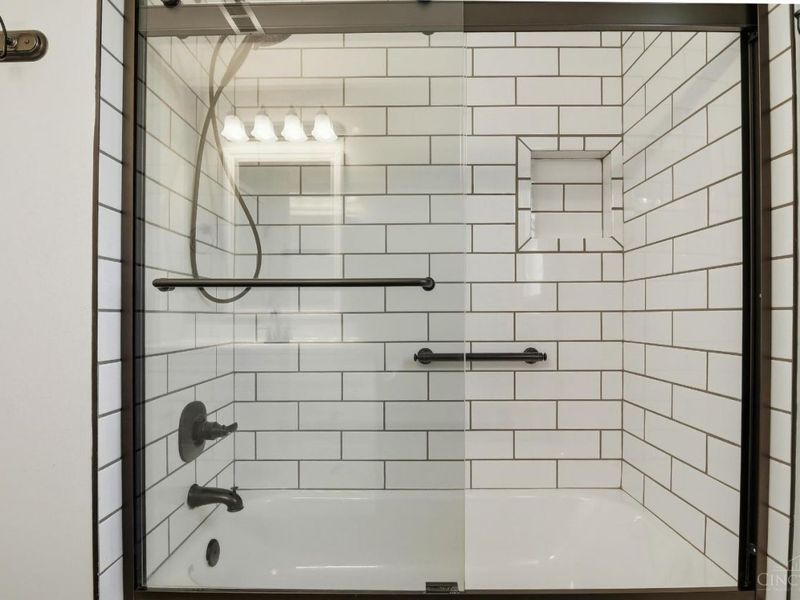 7225 Lesourdsville West Chester Road, West Chester, OH 45069 Photo 36