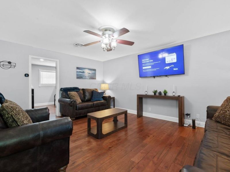 101 Valley View Drive, Johnstown, OH 43031 Photo 5