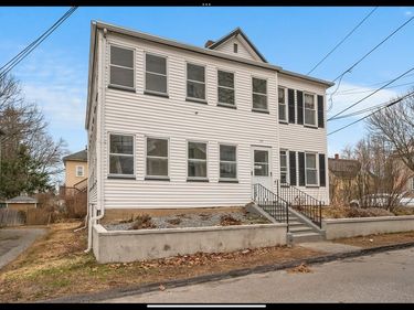 25 Coleman St, Unit 2, Gardner, MA 01420