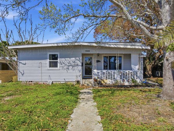 1306 17th Place, Vero Beach, FL 32960