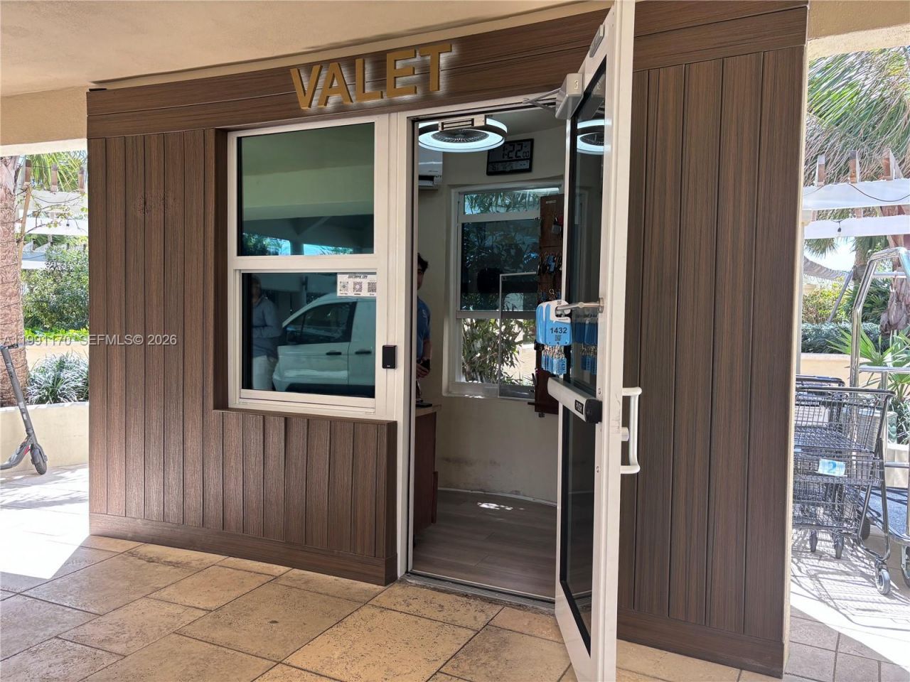 400 S Pointe Dr , Unit 408, Miami Beach, FL 33139 Photo