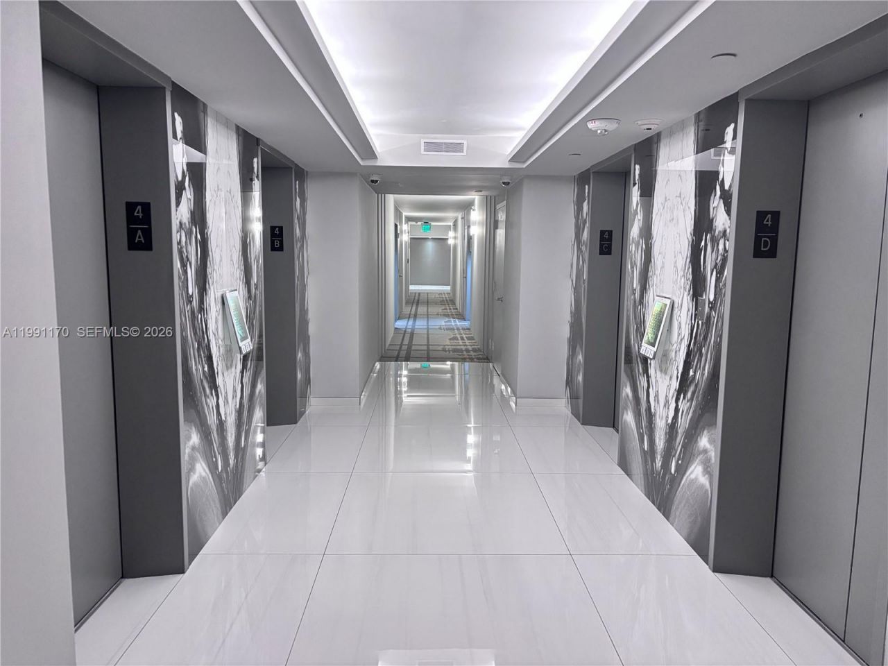 400 S Pointe Dr , Unit 408, Miami Beach, FL 33139 Photo