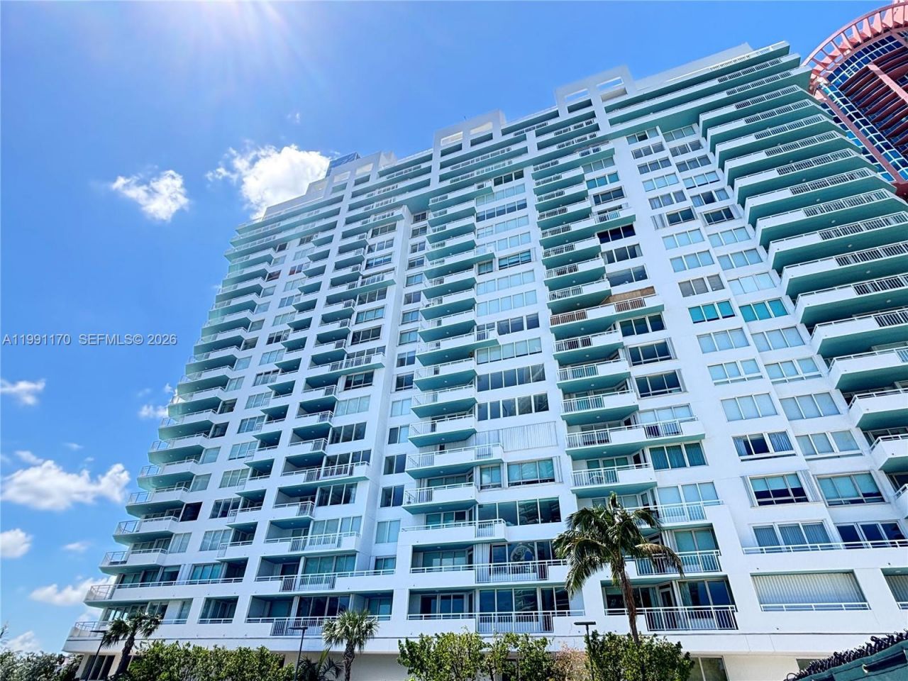 400 S Pointe Dr , Unit 408, Miami Beach, FL 33139 Photo