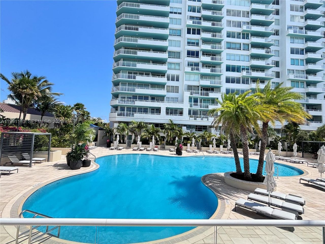 400 S Pointe Dr , Unit 408, Miami Beach, FL 33139 Photo