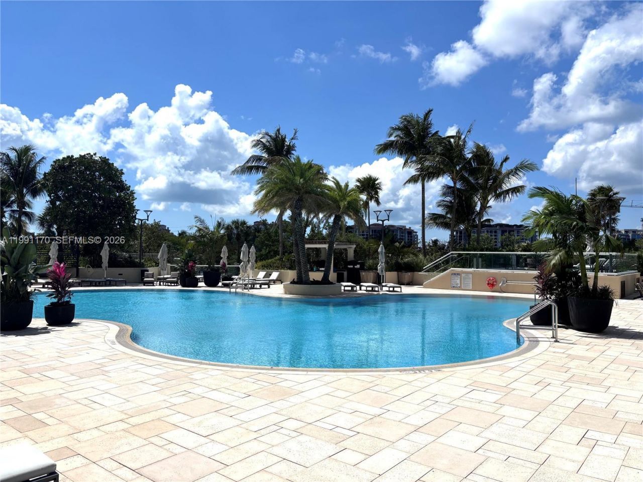 400 S Pointe Dr , Unit 408, Miami Beach, FL 33139 Photo