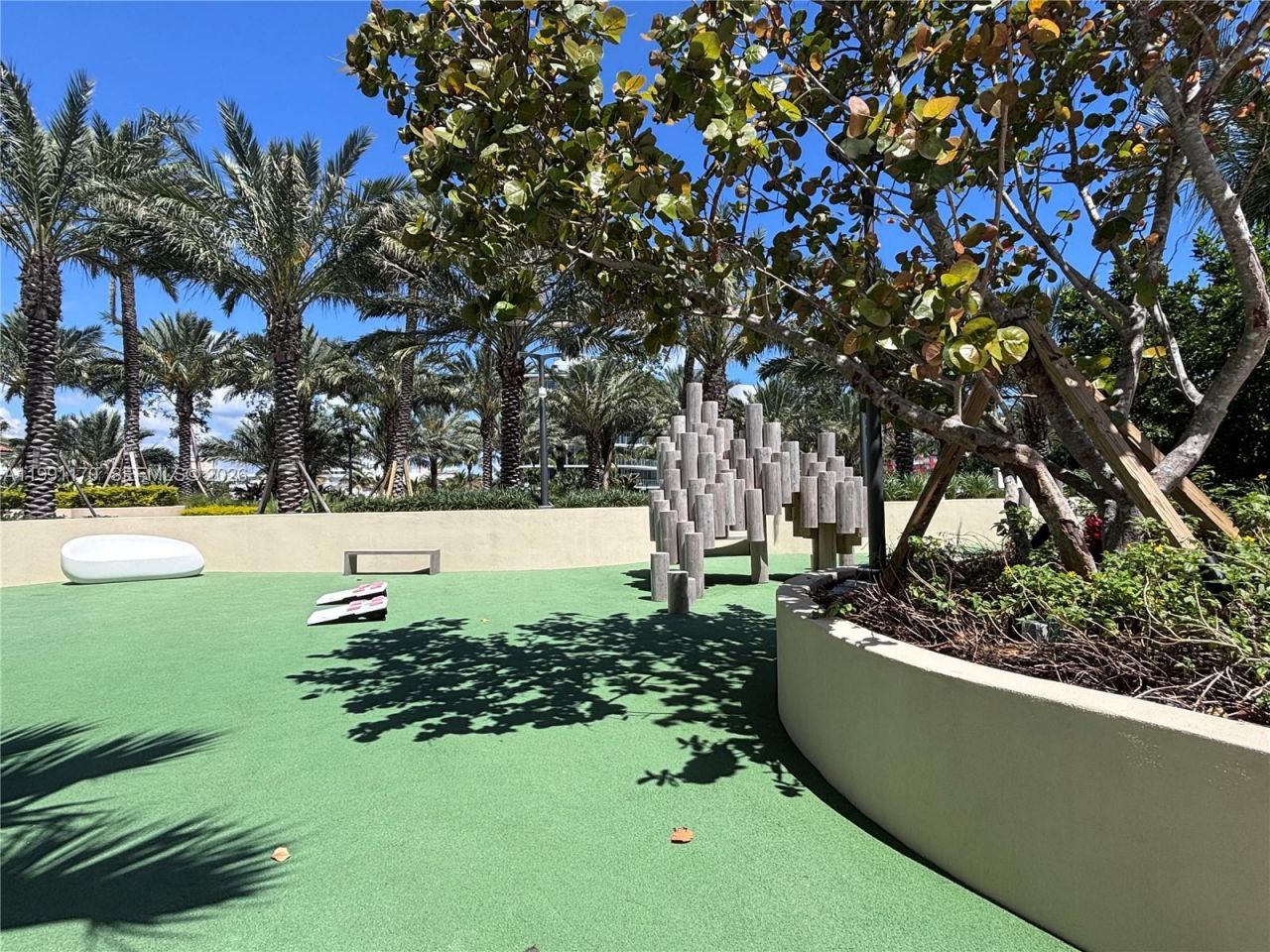 400 S Pointe Dr , Unit 408, Miami Beach, FL 33139 Photo