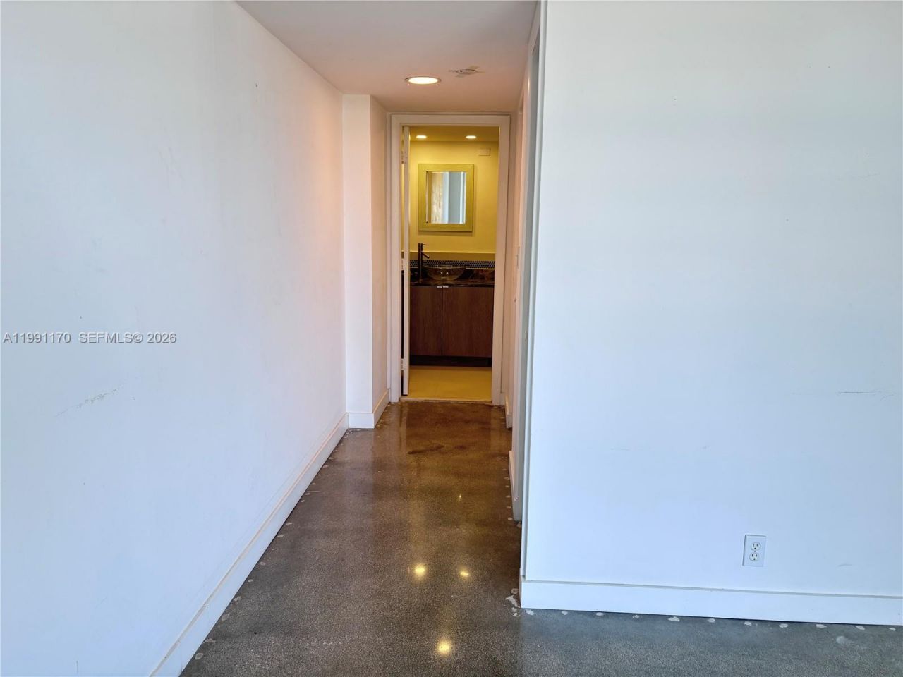 400 S Pointe Dr , Unit 408, Miami Beach, FL 33139 Photo