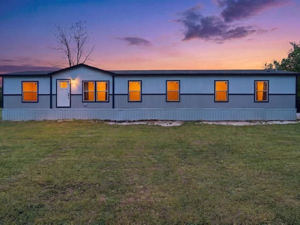 8792 Hwy 67, Saltillo, TX 75478