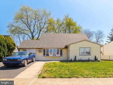 51 JUNEWOOD DRIVE, LEVITTOWN, PA 19055