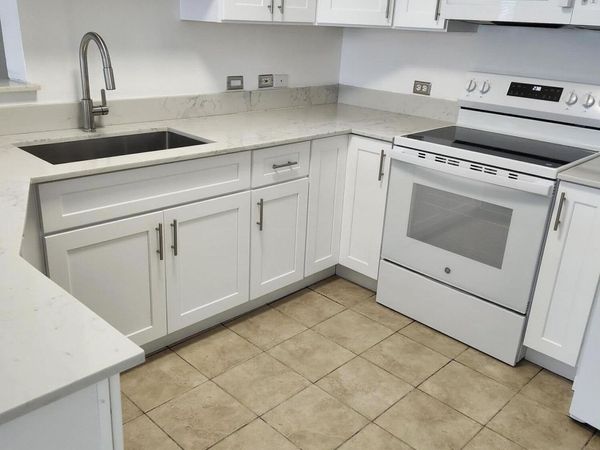 802 Villa Circle, Boynton Beach, FL 33435