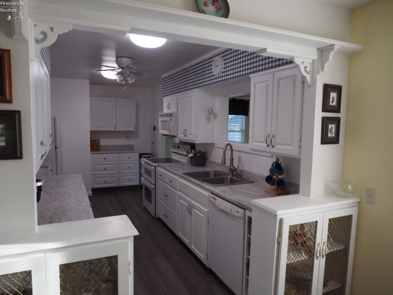 541 Oak Avenue, Lakeside, OH 43440 Photo 14