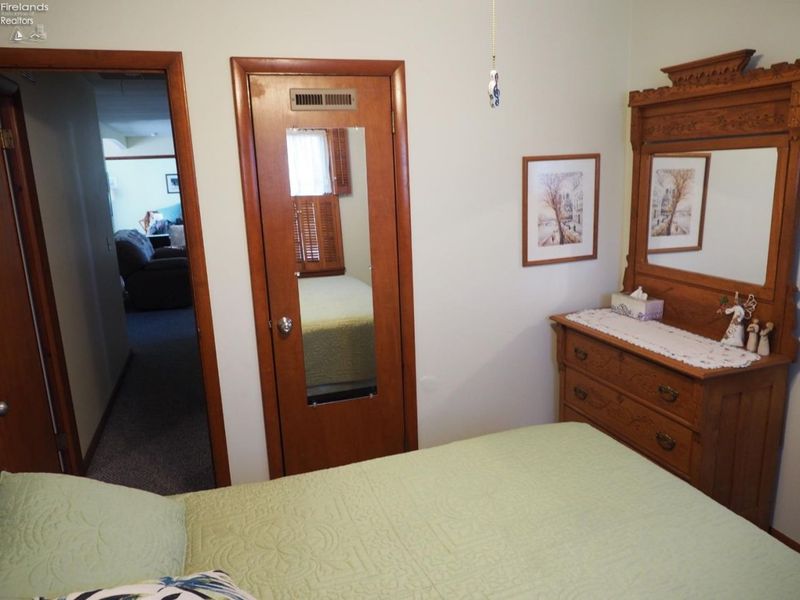 541 Oak Avenue, Lakeside, OH 43440 Photo 21