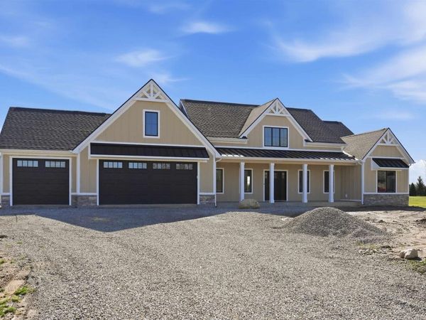 2046 Links Lane, Auburn, IN 46706