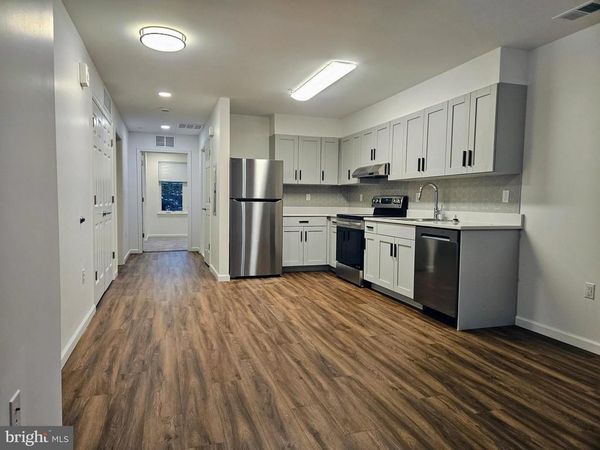 200 HAMILTON AVENUE, Unit 113, TRENTON, NJ 08609