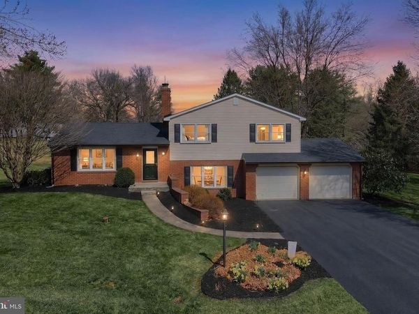 18 SHEFFIELD DRIVE, DILLSBURG, PA 17019