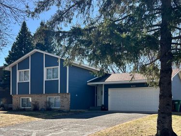 9153 Larch Lane N, Maple Grove, MN 55369