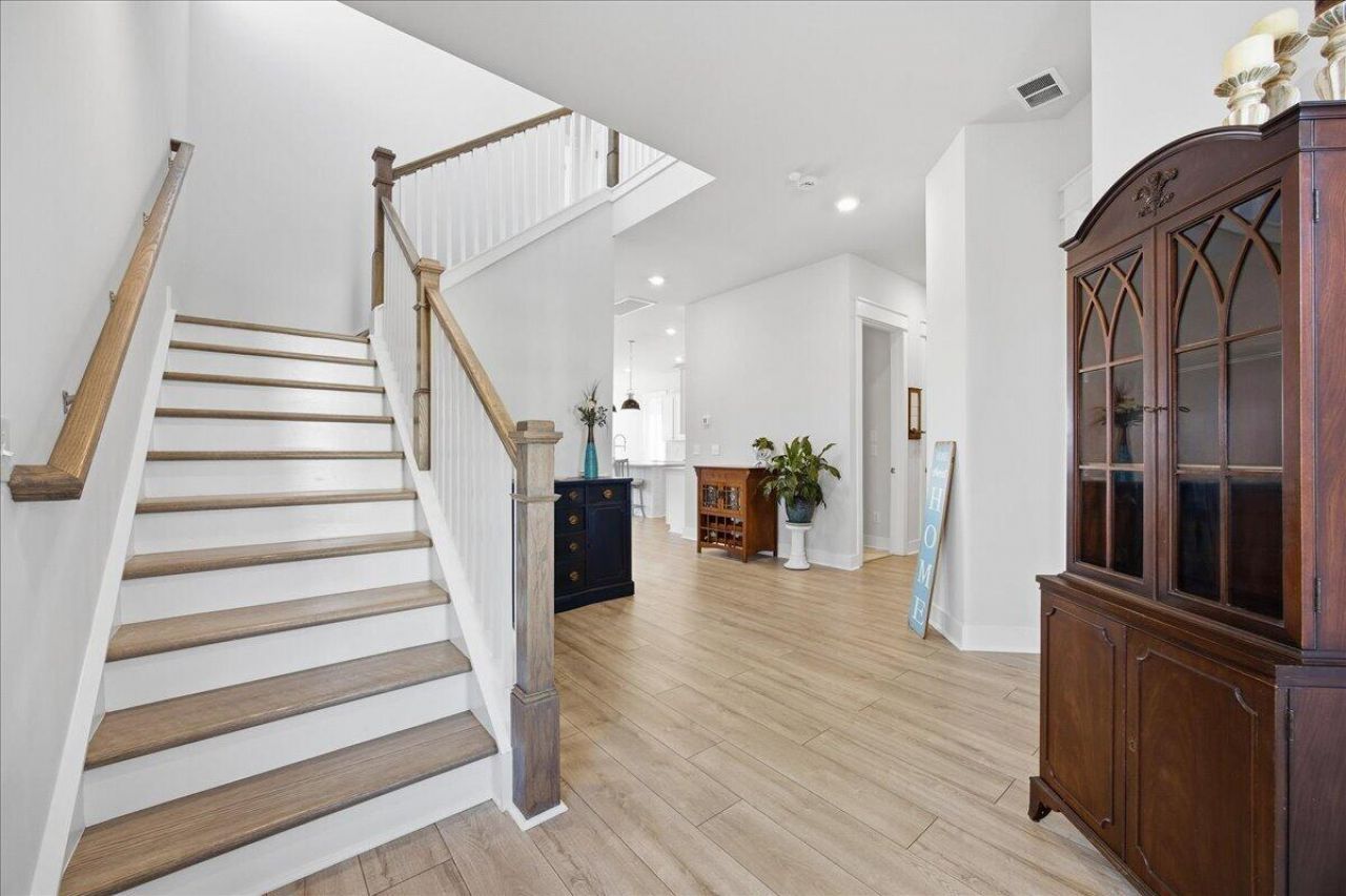 193 Helena Park Drive Photo 6