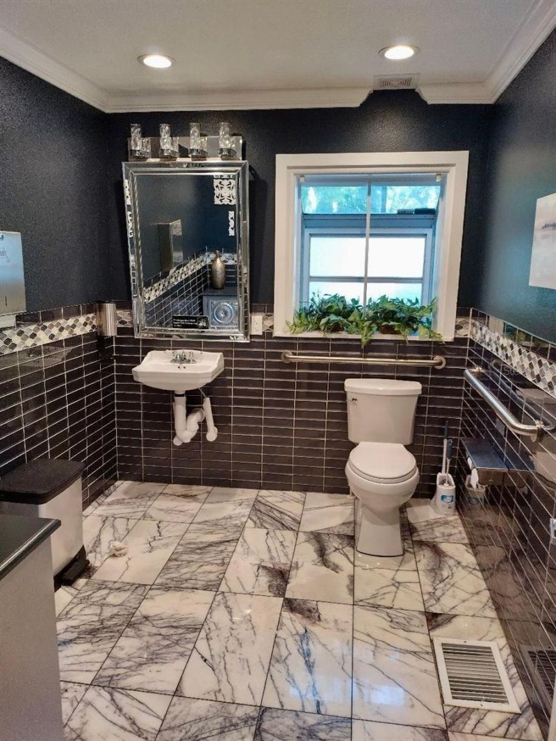 317 N Orange Street , New Smyrna Beach, FL 32168 Photo