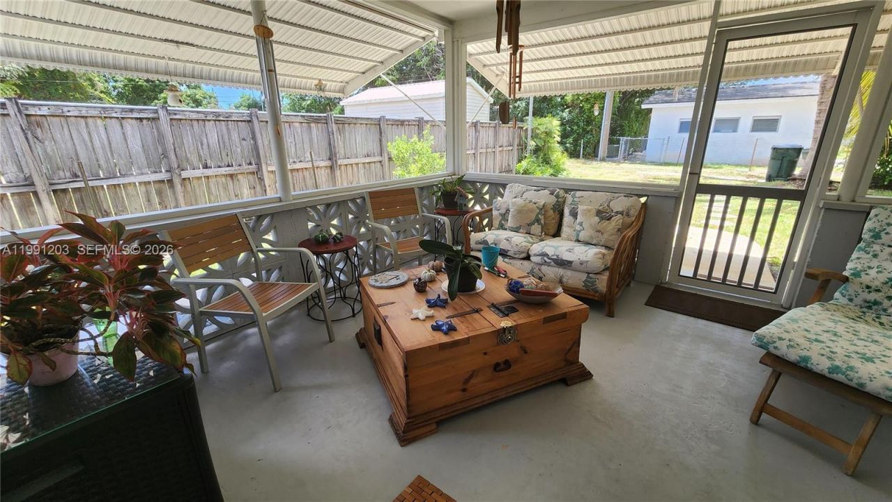 831 Plover Ave, Miami Springs, FL 33166 Photo