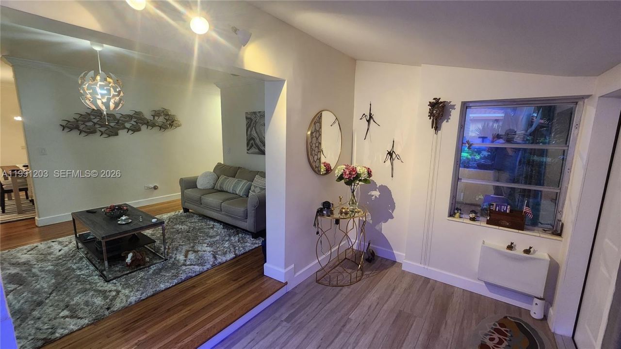 831 Plover Ave, Miami Springs, FL 33166 Photo