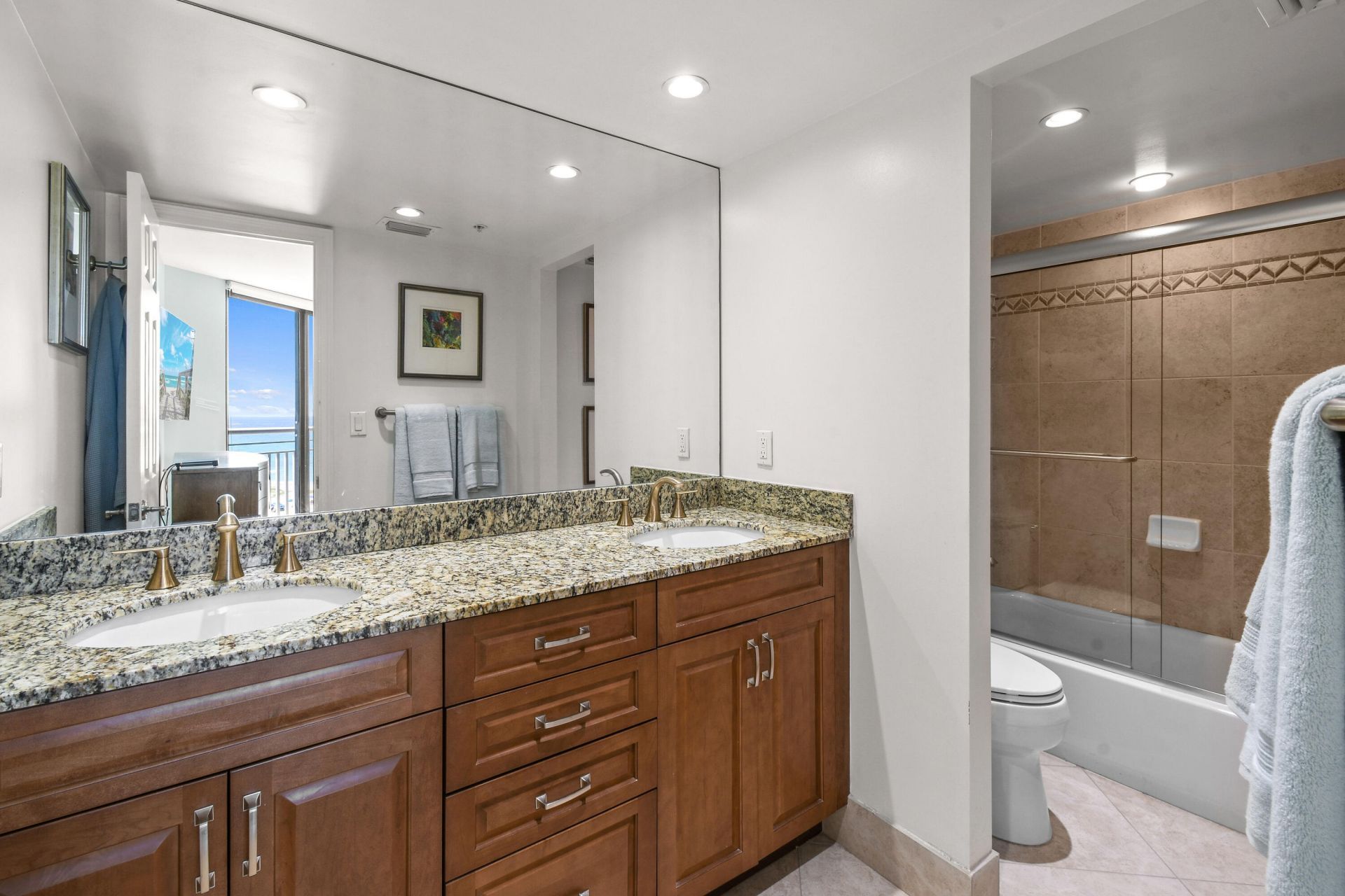 3000 N Ocean Drive, Unit 9h, Singer Island, FL 33404 Photo