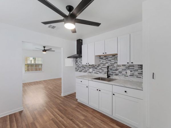 404 Middle LN, Austin, TX 78753