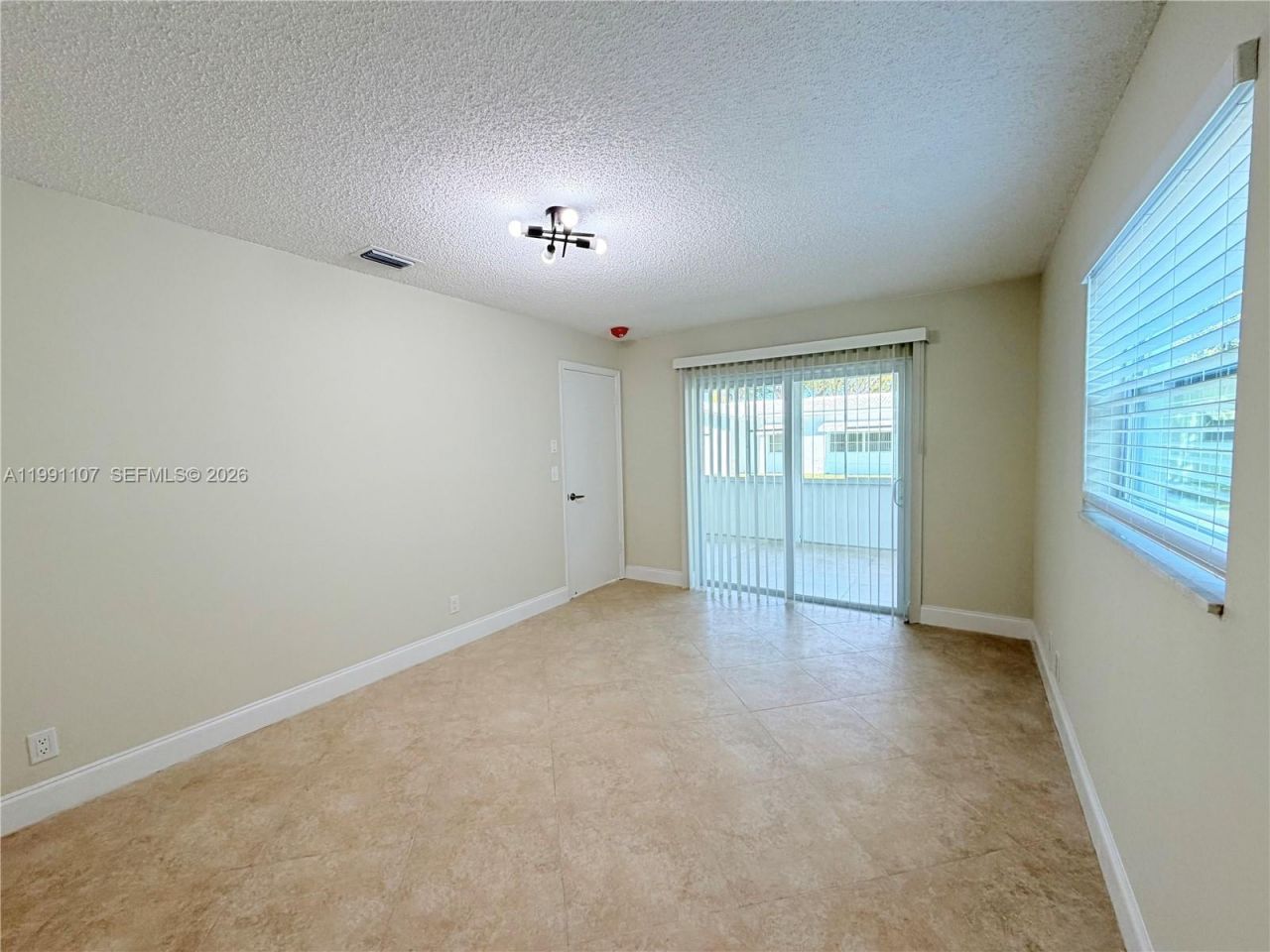8581 NW 17th St, Plantation, FL 33322 Photo