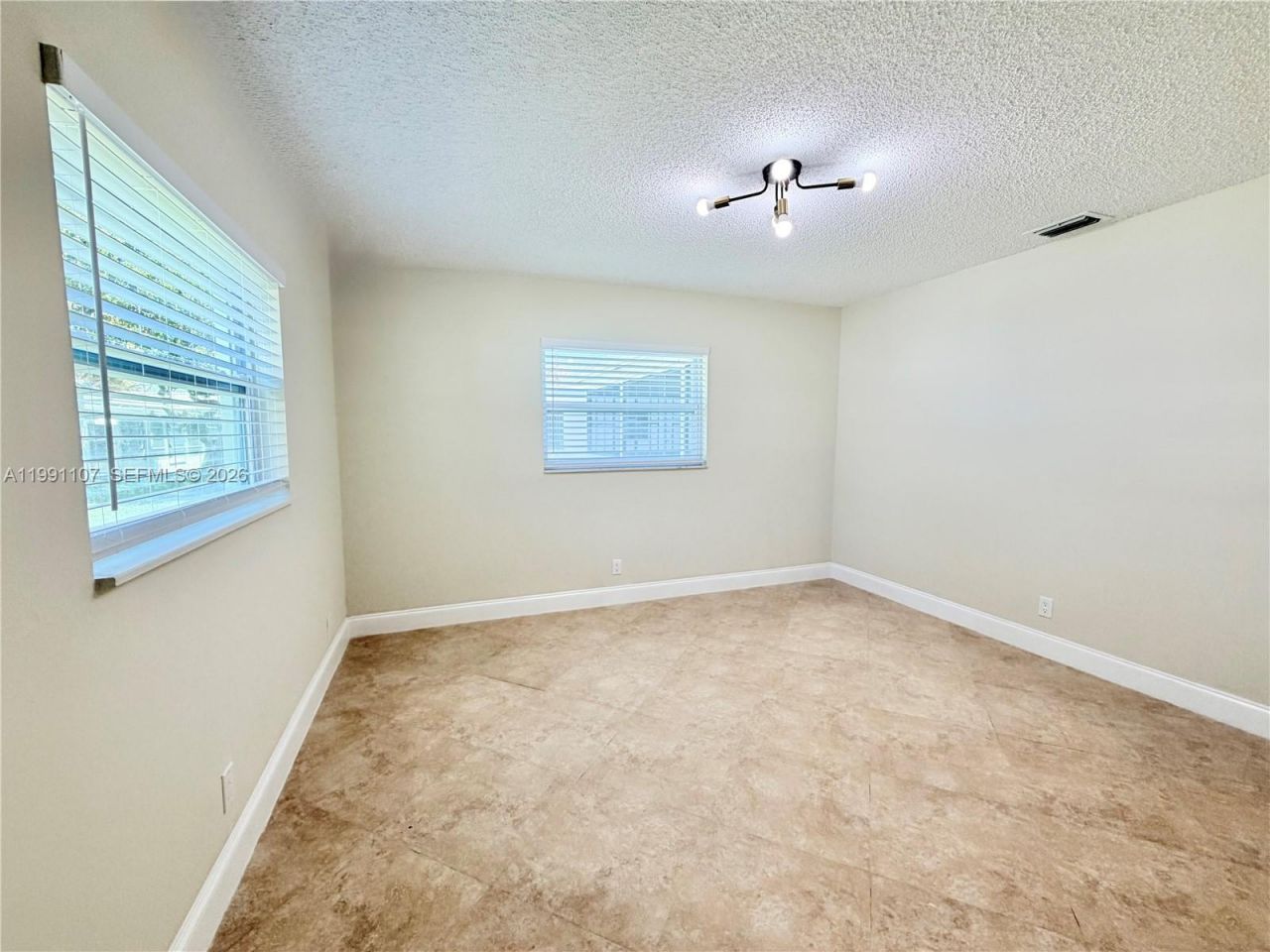8581 NW 17th St, Plantation, FL 33322 Photo