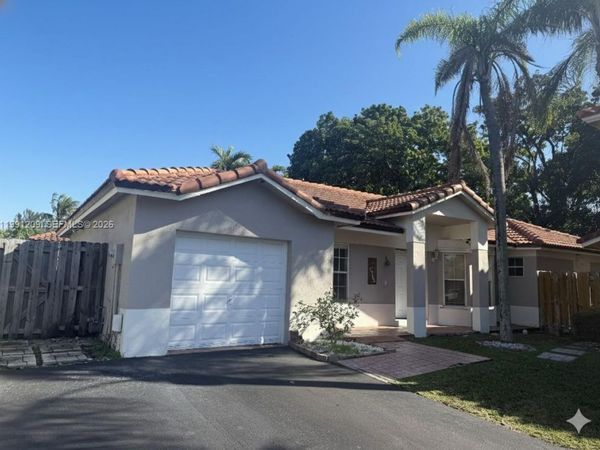 5753 NW 98th Ave, Doral, FL 33178