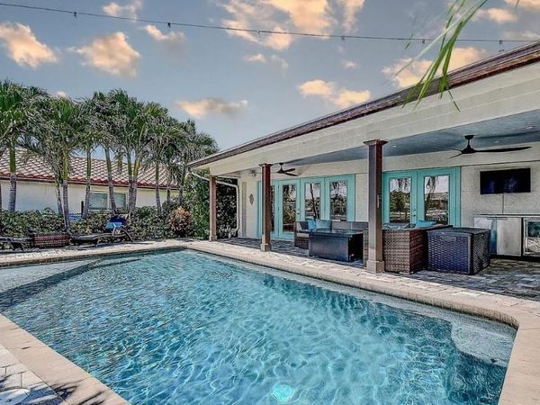 1998 KANSAS AVENUE NE, ST PETERSBURG, FL 33703