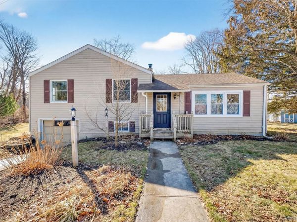 27 Franklin Road , Hyde Park, NY 12538