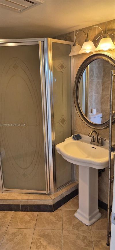 1051 Hillsboro Mile , Unit 507E, Hillsboro Beach, FL 33062 Photo