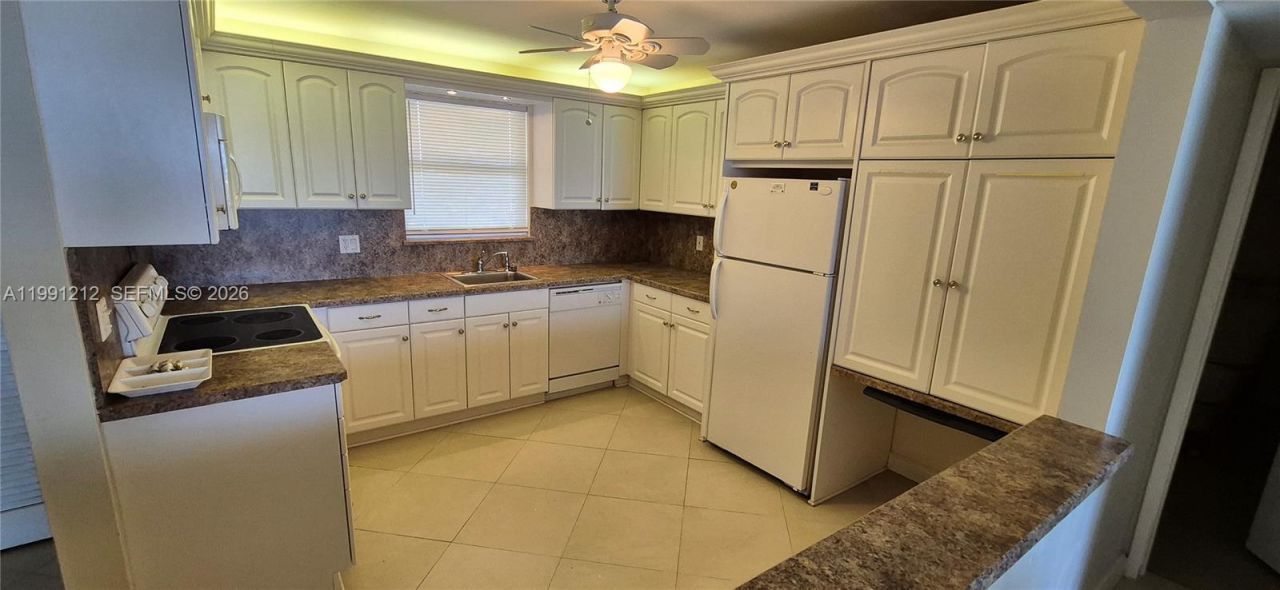 1051 Hillsboro Mile , Unit 507E, Hillsboro Beach, FL 33062 Photo