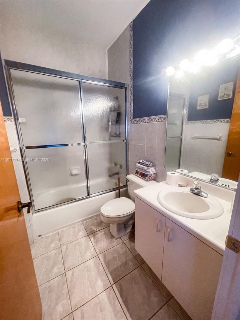 9008 Collins Ave, Unit 402, Surfside, FL 33154 Photo