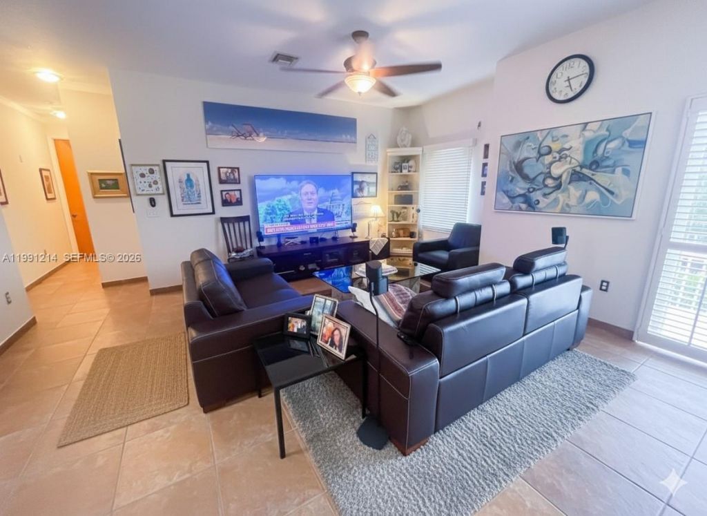 9008 Collins Ave, Unit 402, Surfside, FL 33154 Photo