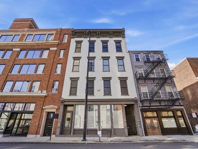 813 Broadway Street, Cincinnati, OH 45202 Photo 1