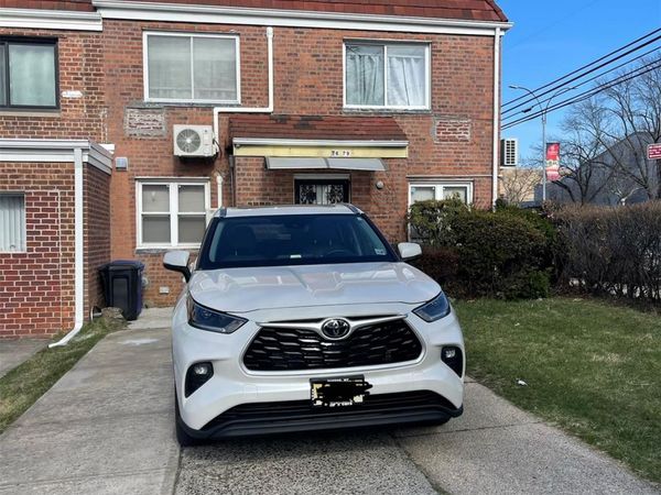 7679 172nd Street , Fresh Meadows, NY 11366