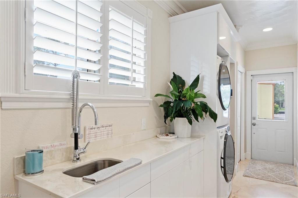 21571 N River Rd , Alva, FL 33920 Photo