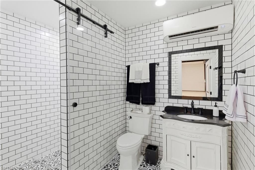 21571 N River Rd , Alva, FL 33920 Photo