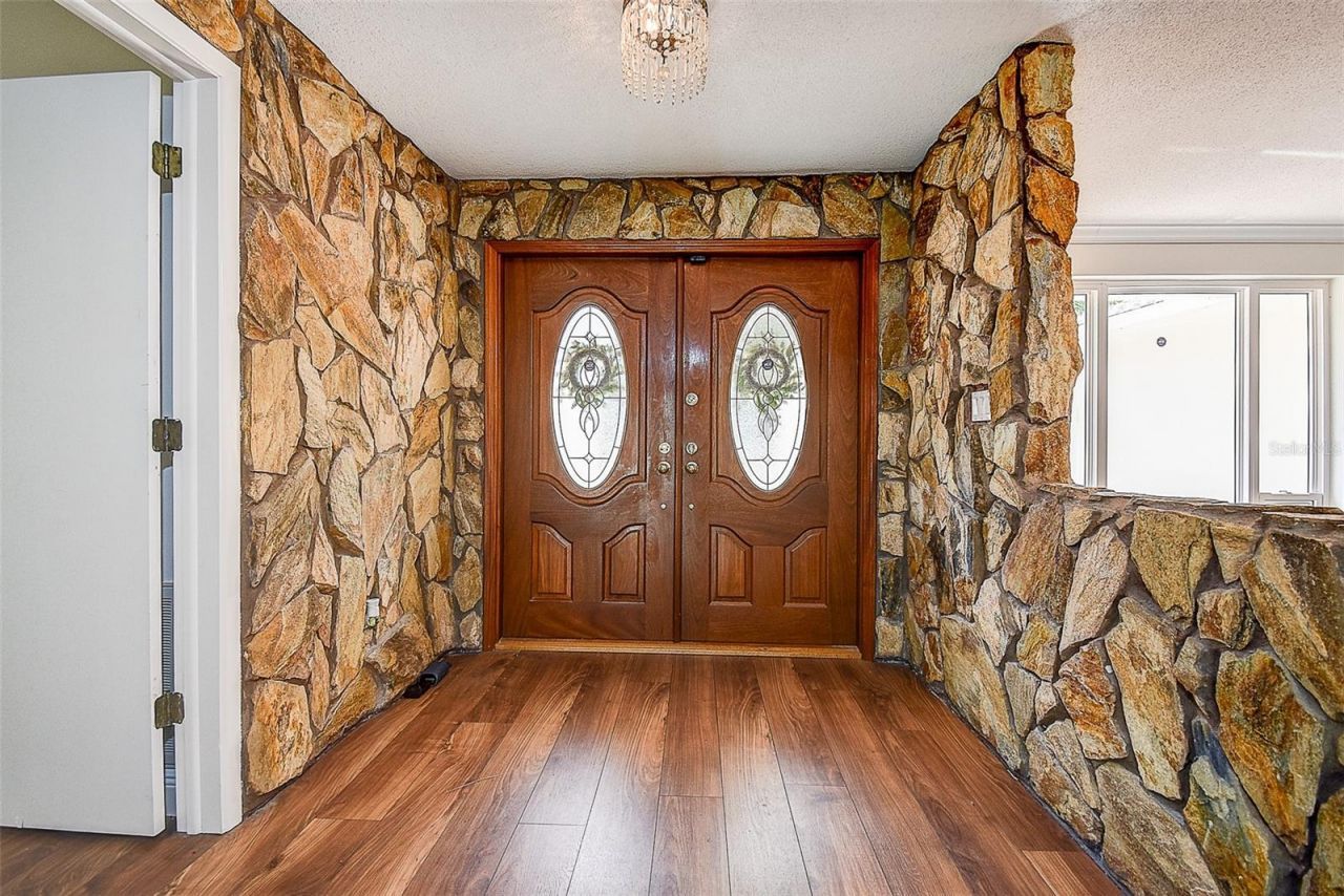 2840 Pheasant Run, Clearwater, FL 33759 Photo