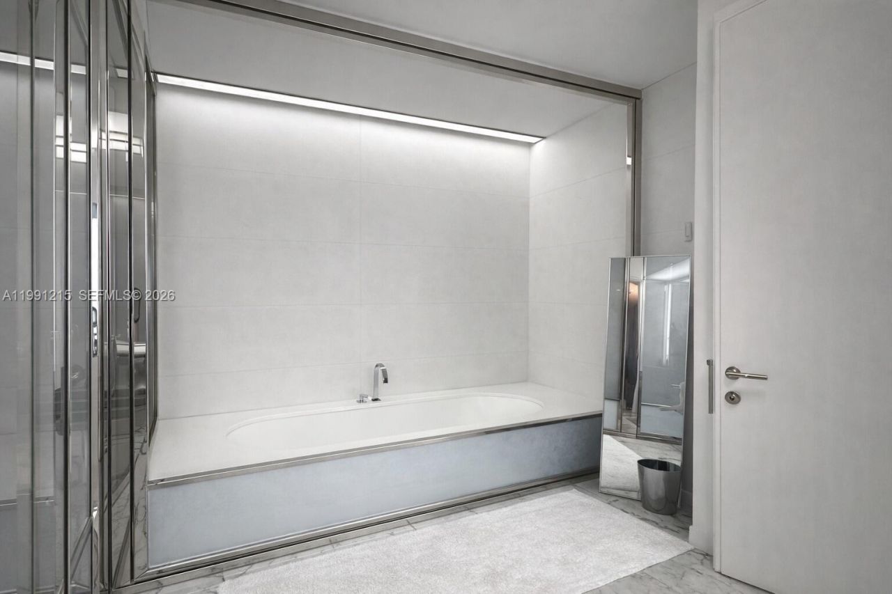 3315 Collins Ave, Unit 8D, Miami Beach, FL 33140 Photo