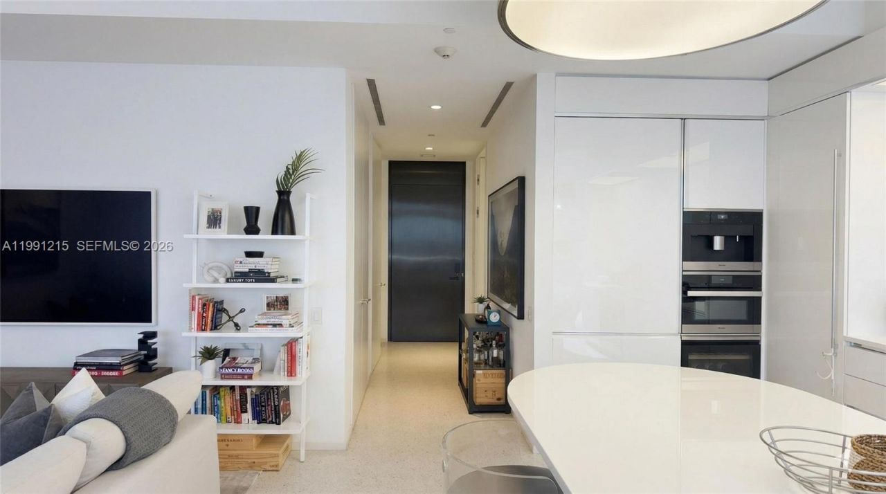 3315 Collins Ave, Unit 8D, Miami Beach, FL 33140 Photo