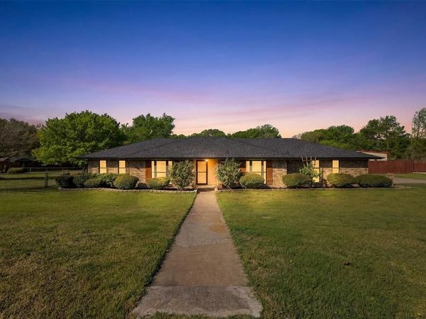 1108 Lakefront Drive, Waxahachie, TX 75165