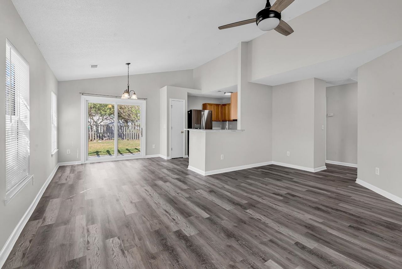 4809 Brookside Ln.  Photo 6