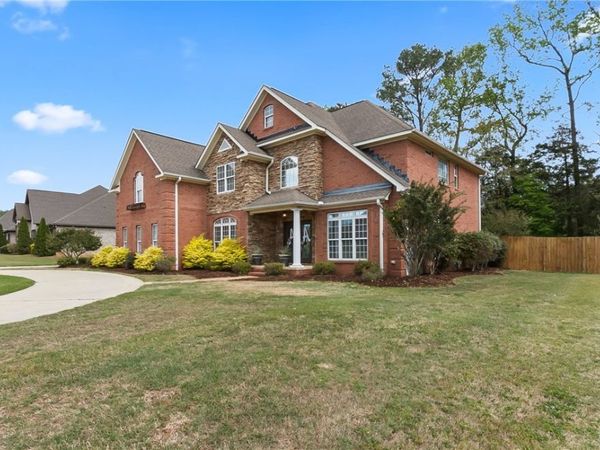 585 Homestead Lane, Tuscaloosa, AL 35405