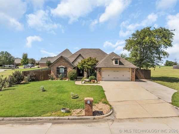 402 Birdseye , Sulphur, OK 73086