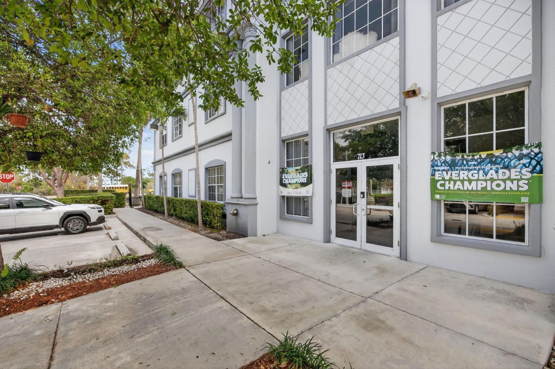 713 W Palm Drive, Florida City, FL 00000 Photo