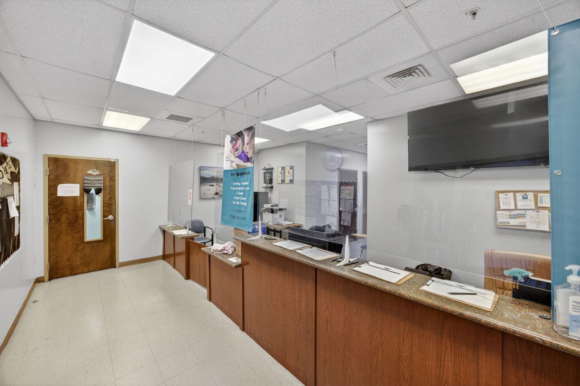 713 W Palm Drive, Florida City, FL 00000 Photo